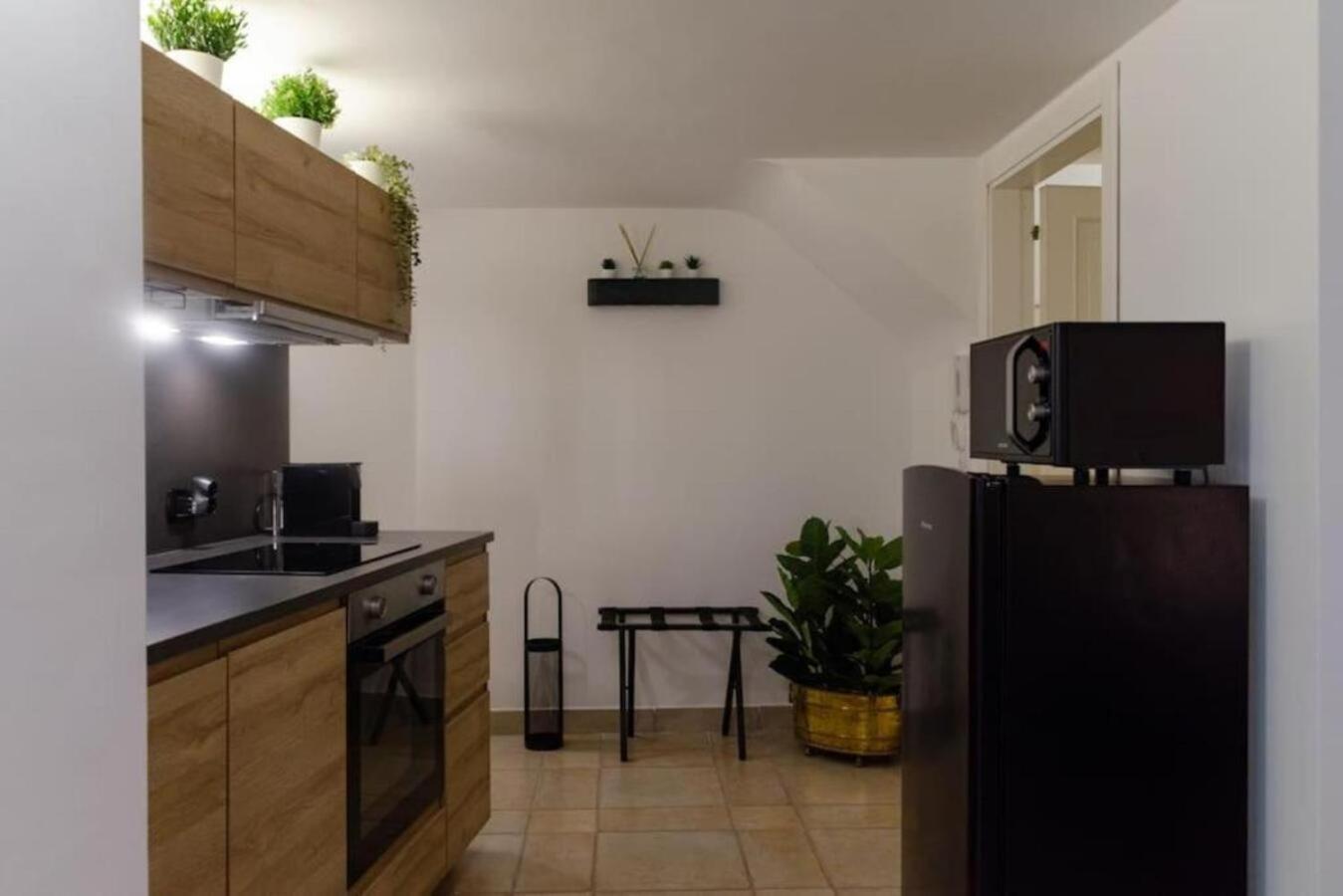 Maison De L'Air - Apt With Jacuzzi โจวีนัซโซ ภายนอก รูปภาพ