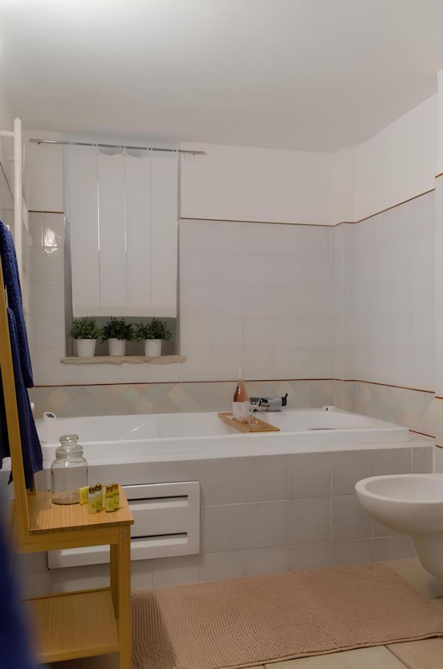 Maison De L'Air - Apt With Jacuzzi โจวีนัซโซ ภายนอก รูปภาพ